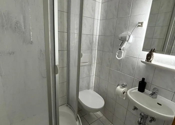 Bed and breakfast Bff Airport Messe Schlaf -