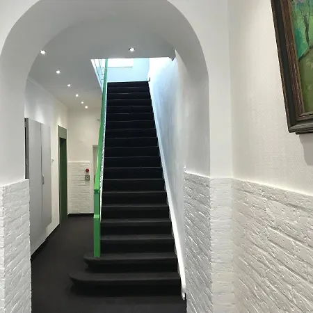 Bff Airport Messe Schlaf - Bed & Breakfast 3*