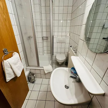 Bff Airport Messe Schlaf - Bed and Breakfast Ντίσελντορφ