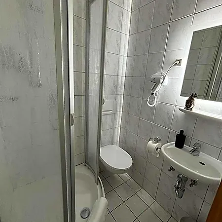 Bed & Breakfast Bff Airport Messe Schlaf - 3*
