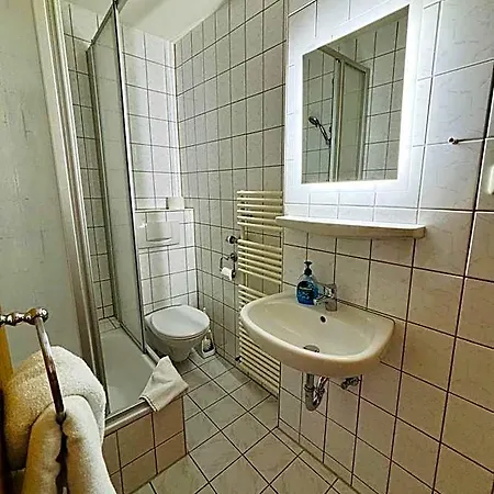 Bed & Breakfast Bff Airport Messe Schlaf - Dusseldorf