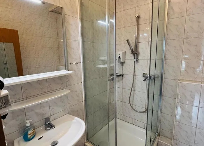 ベッド・アンド・ブレックファスト Bff Airport Messe Schlaf -