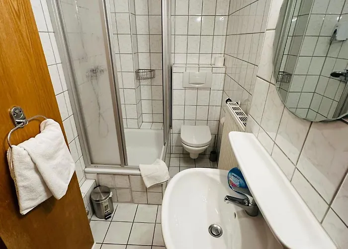 Bff Airport Messe Schlaf - Oda ve Kahvaltı Düsseldorf