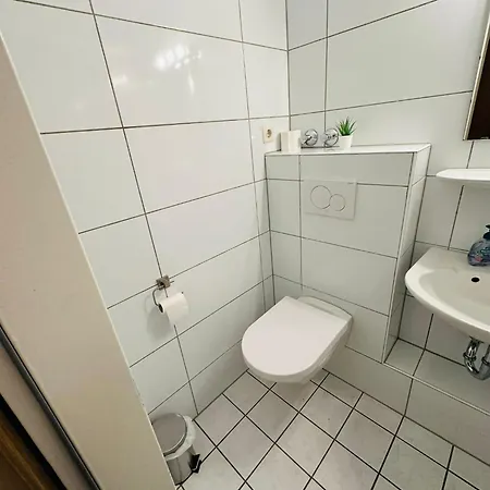 Bff Airport Messe Schlaf - Oda ve Kahvaltı Düsseldorf